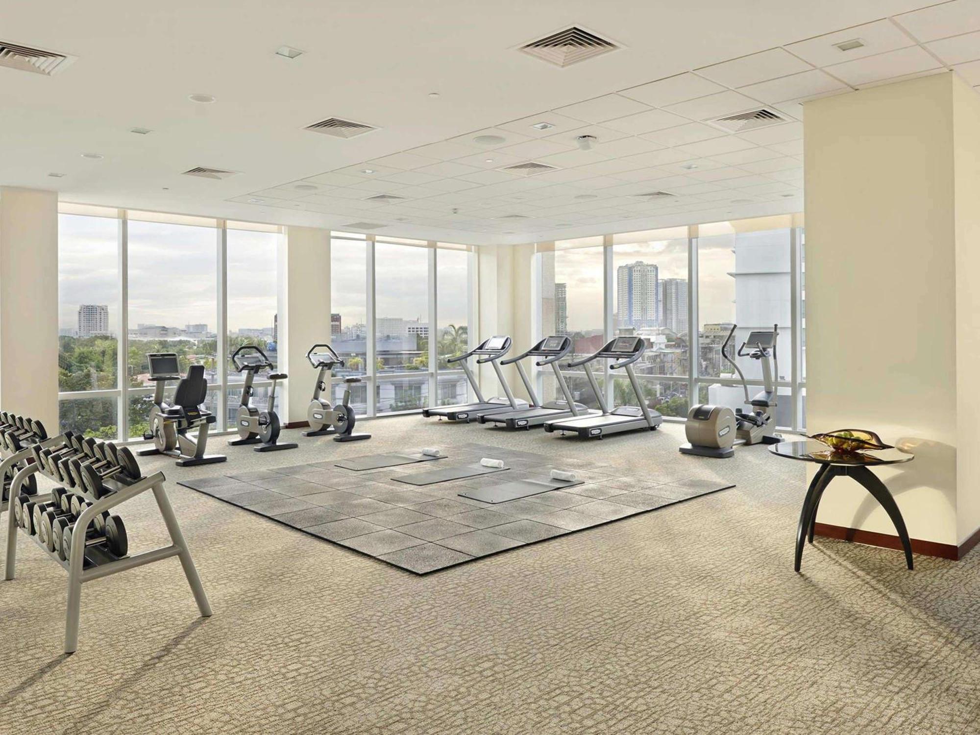 فندق فيرمونت ماكاتي المظهر الخارجي الصورة The gym at the 1000 Museum